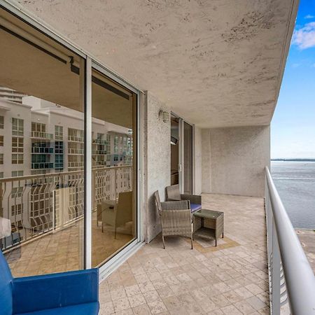 Gorgeous 1Br Condo Brickell-Freeparking マイアミ エクステリア 写真