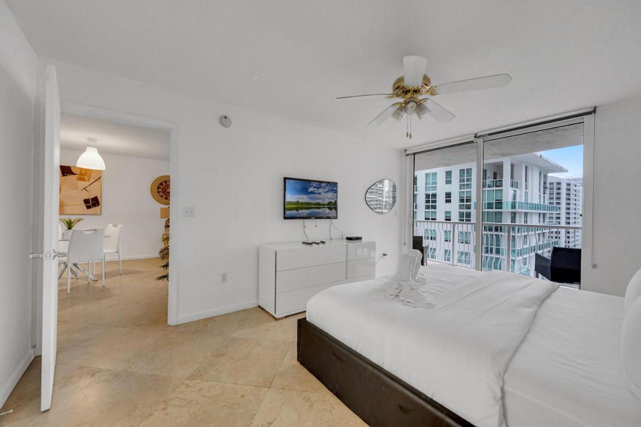Gorgeous 1Br Condo Brickell-Freeparking マイアミ エクステリア 写真
