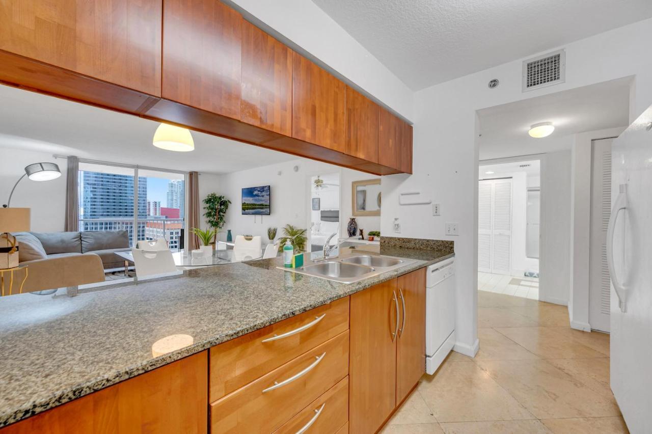 Gorgeous 1Br Condo Brickell-Freeparking マイアミ エクステリア 写真
