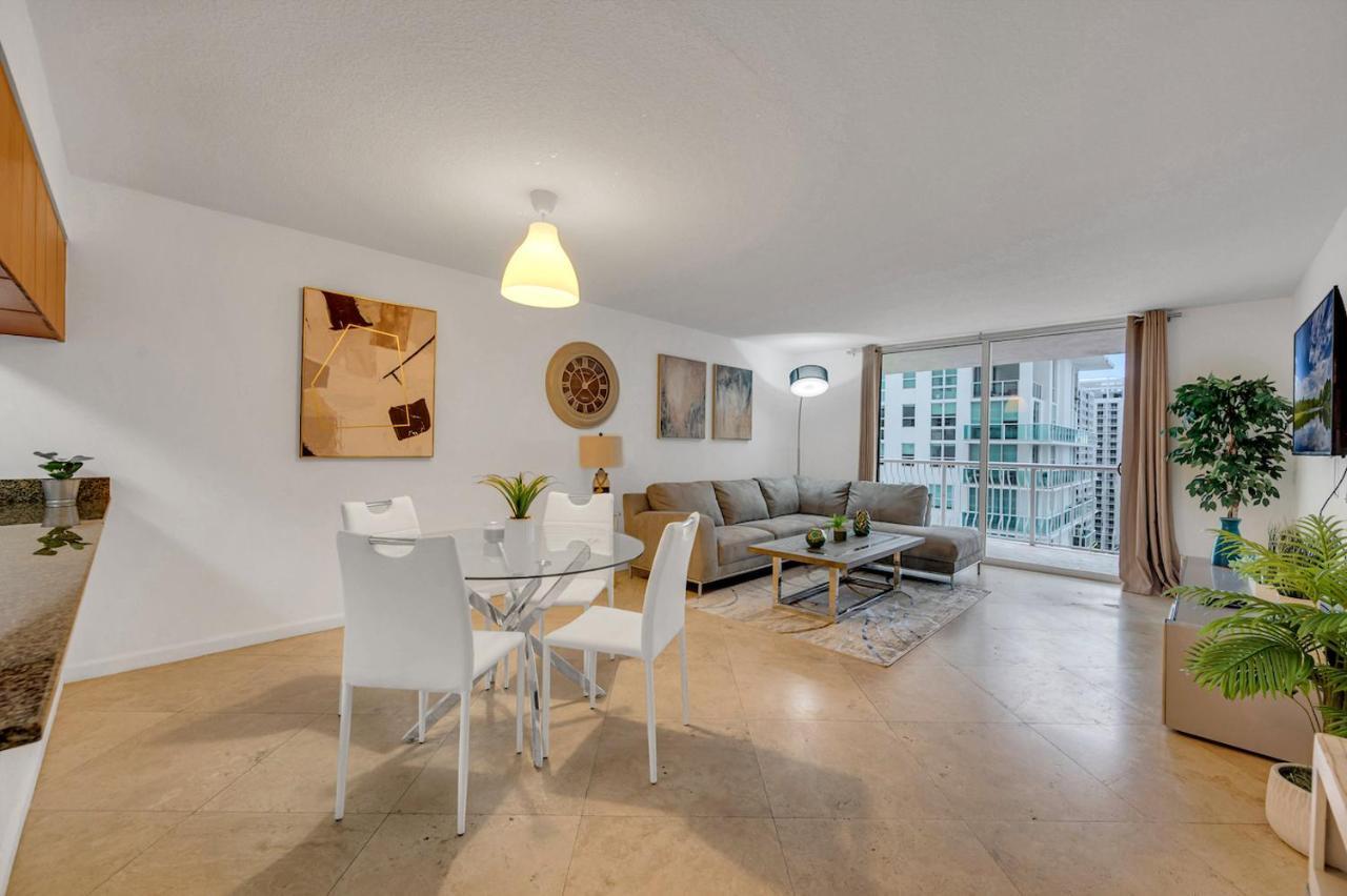 Gorgeous 1Br Condo Brickell-Freeparking マイアミ エクステリア 写真